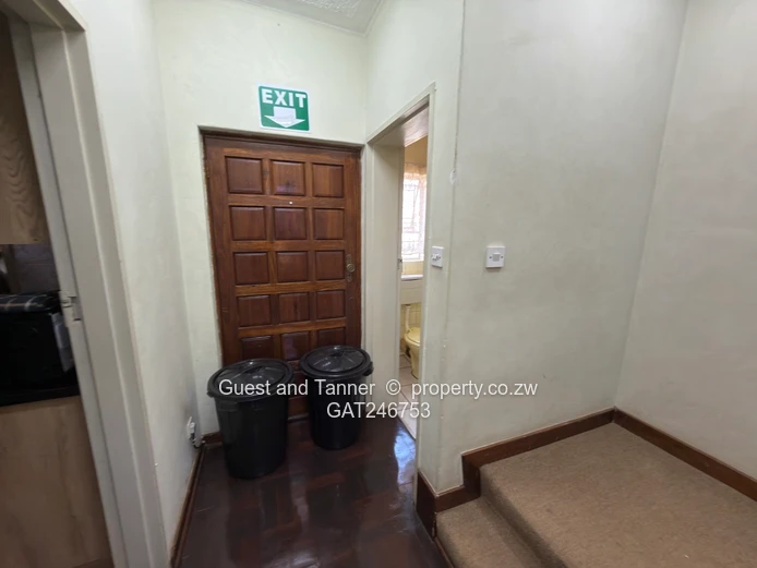 3-Bedroom Flat with Garden & Parking
