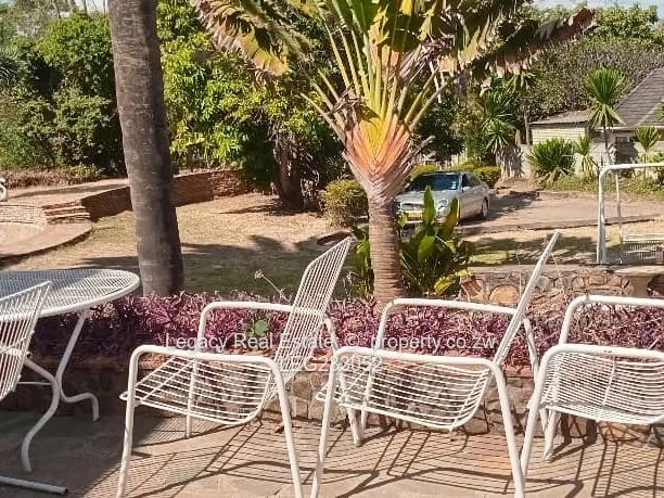 Spacious 5-Bed Home with Borehole in Greystone Park