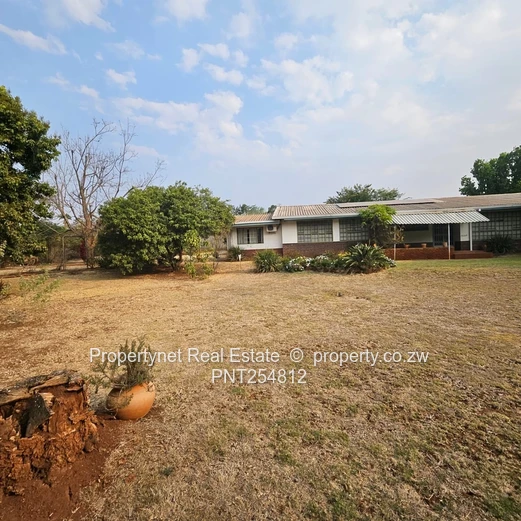 The Good Old Alex Park – Classic Family Home
