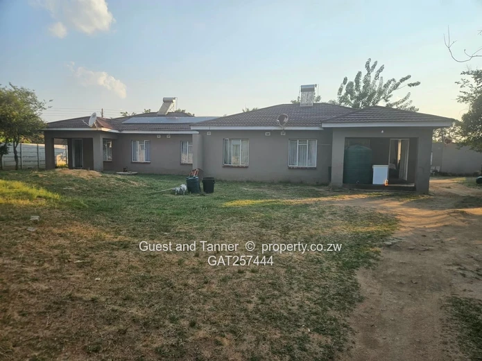 Spacious Chadcombe Property With Two Self-Contained Wings For Sale 