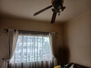 2 Bedroom Flat & Apartment