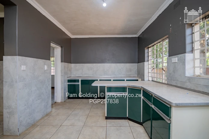 Property In A Promising Location In Highlands (Sole Mandate)