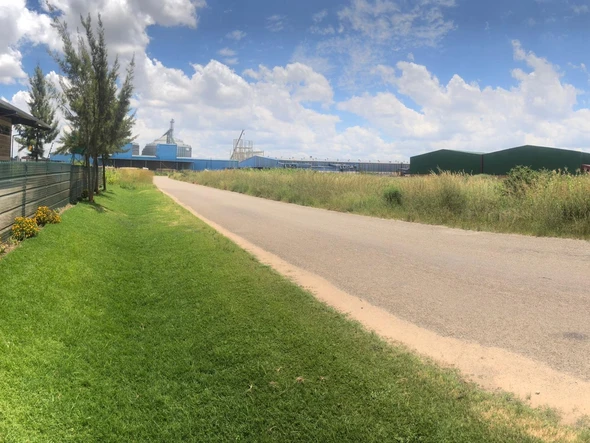 Commercial & Industrial Land