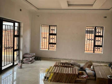3 Bedroom Flat & Apartment