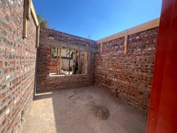 3 Bedroom Flat & Apartment