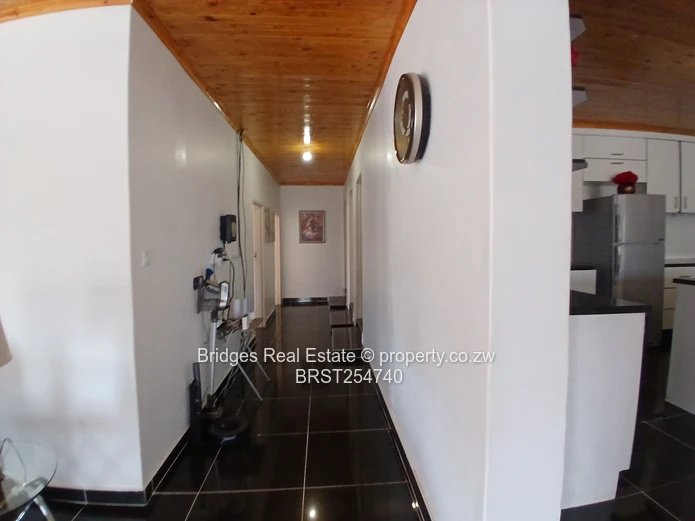 Turnkey Family Residence In Premier Crowhill Estate (Sole Mandate)