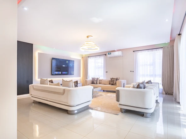 5 Bedroom House