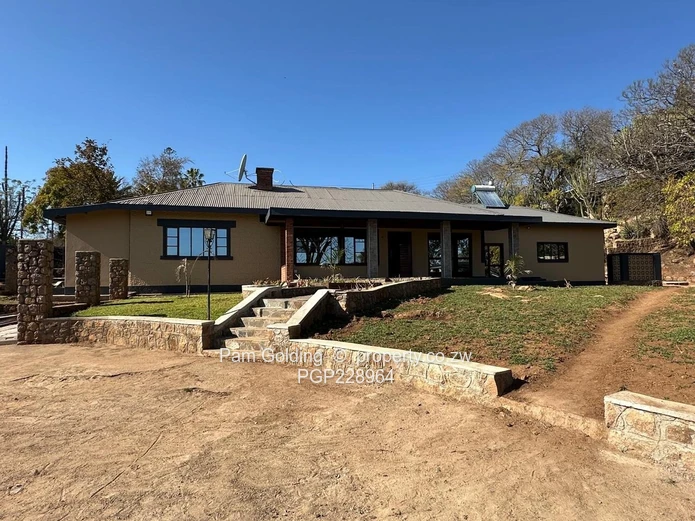 Your Everyday Retreat in the Heart of Hillside!