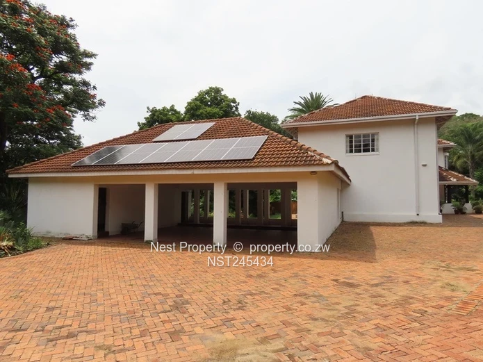 Unique Location in Highlands! (Sole Mandate)