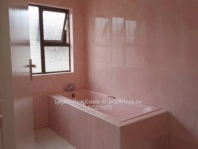 Fully Equipped 5-Bedroom House in Arlington Estate