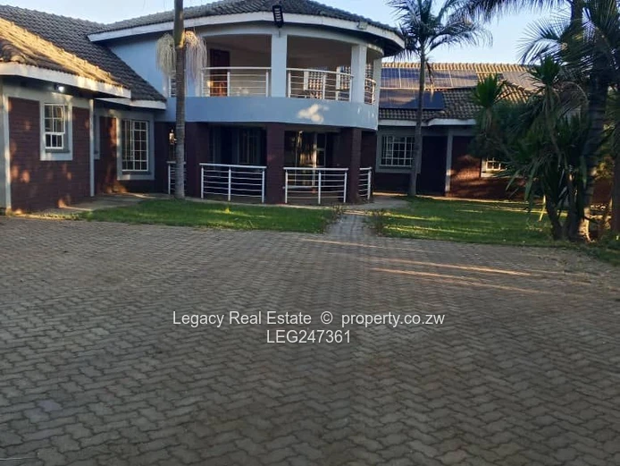 Glaudina Double Lounge Home With Boreholes And Solar
