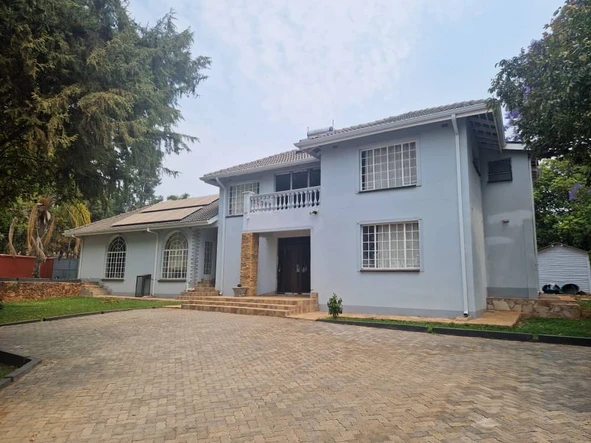 6 Bedroom House