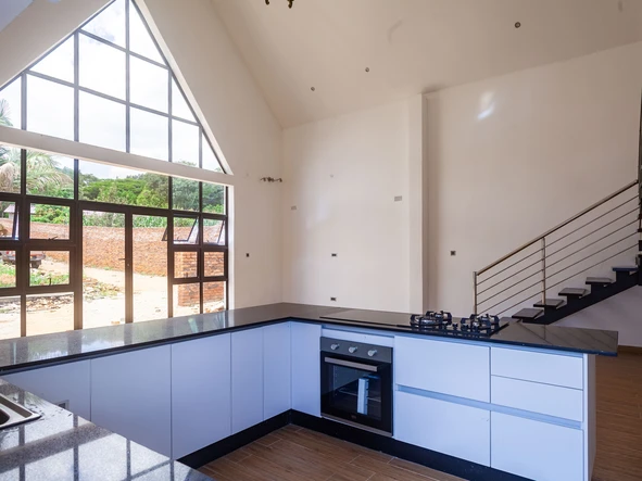 3 Bedroom Flat & Apartment
