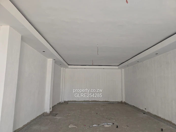 186m² Unfinished Industrial Warehouse — Belvedere (Borehole)