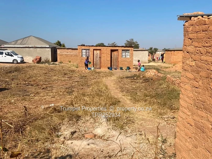 Compact 1-Bed Brick Home with Yard in Southlea Park