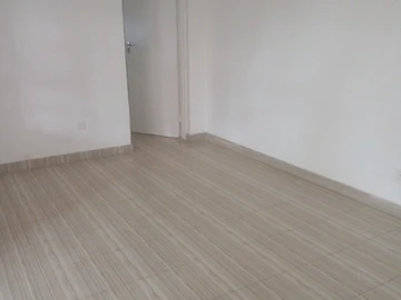 2 Bedroom Flat & Apartment