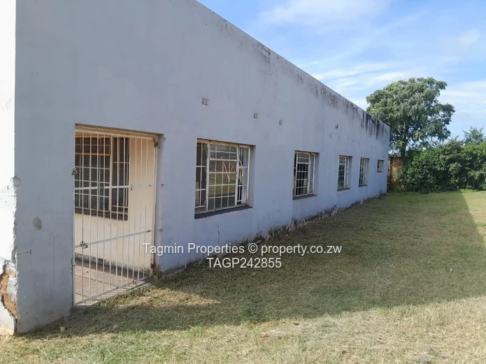 Industrial Property (warehouse) for sale