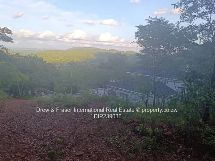 Glen Lorne 3,122m² Elevated Stand - Views & Tarred Road