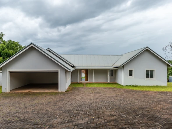 6 Unit Townhouse Complex