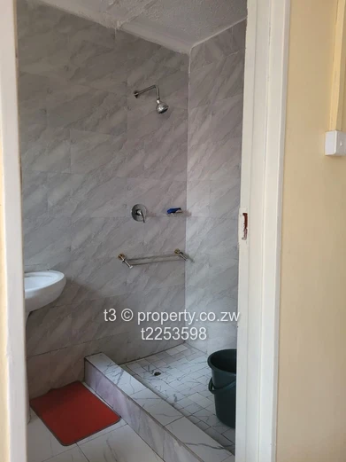 Spacious  Windsor Park Family home - with Cottage 