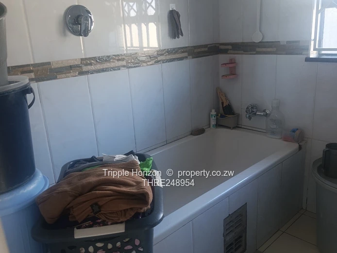 Warren Park Graceland  4BR, 3BA — Borehole, Inverter & Burglar Gates