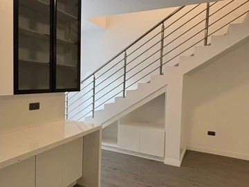 2 Bedroom Flat & Apartment