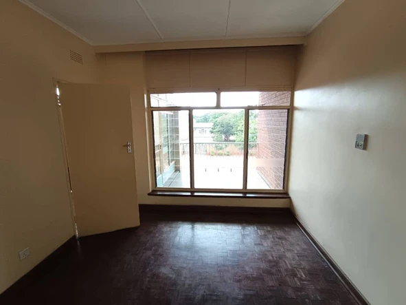 Flat & Apartment