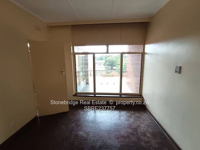 Charming 1-Bedroom Flat in Northend – Prime Location!