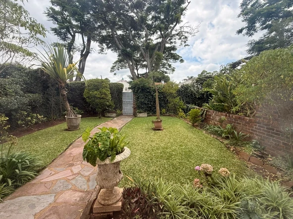 3 Bedroom Flat & Apartment