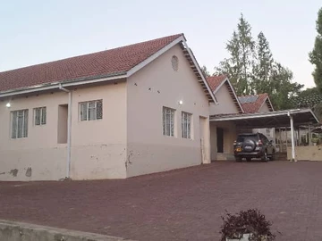 8 Bedroom House