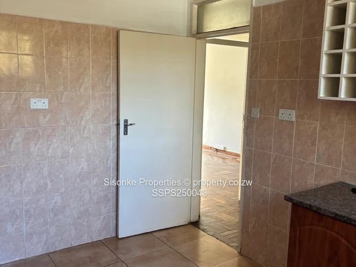 2 bed garden flat for rent-Palmer Court,Avondale 