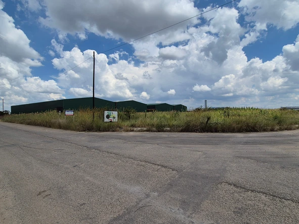 Commercial & Industrial Land