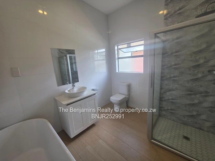 Four Bedroom Townhouse In Avondale