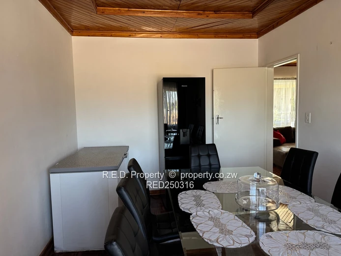 Comfortable Family Home In Matsheumhlope!