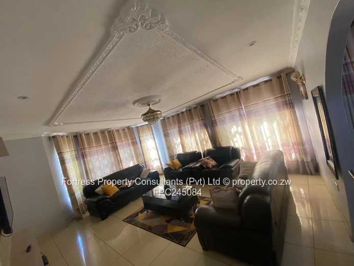 Spacious 5-Bedroom Family Home for Rent – New Marimba Park ?