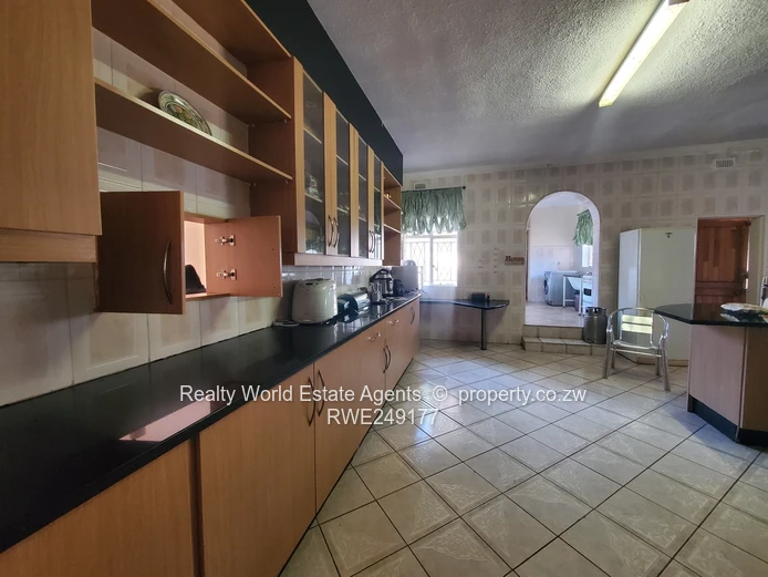 Borrowdale, Behind Sam Levy Rental - 5 Beds