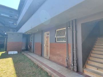 Bedsitter To Let-Herbert Chitepo & Blackstone Ave