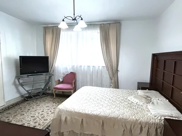 3 Bedroom Flat & Apartment