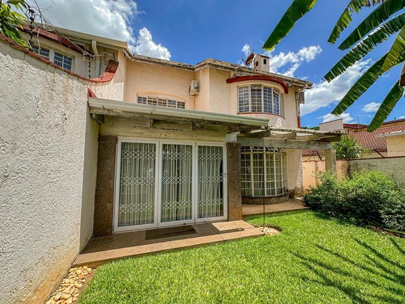 3 Bedroom Flat & Apartment