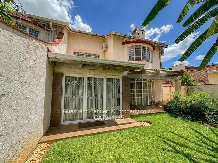 3-Bedroom flat For Sale in Upper Avenues 