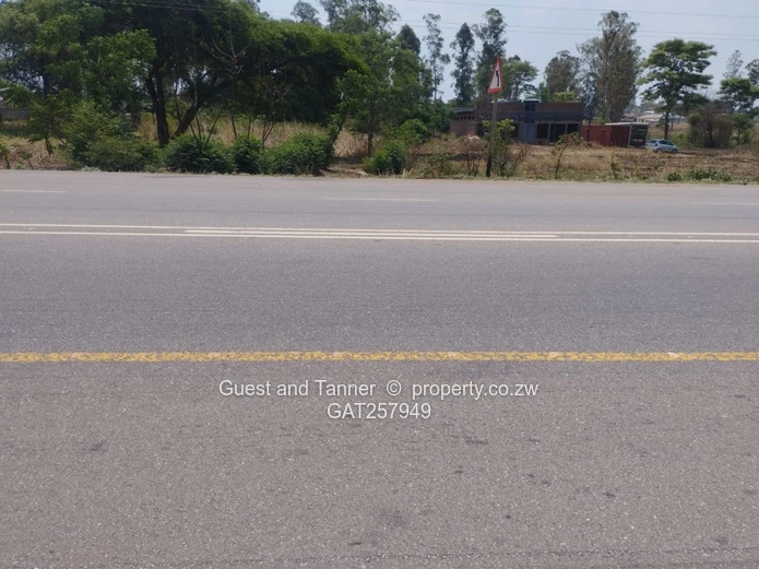 Beatrice - Harare-Masvingo Road Frontage - Service Station & Shopping Mall Stand