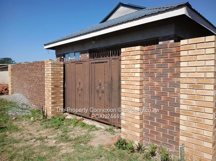 Modern 2-Bedroom Apartment – Whitehouse