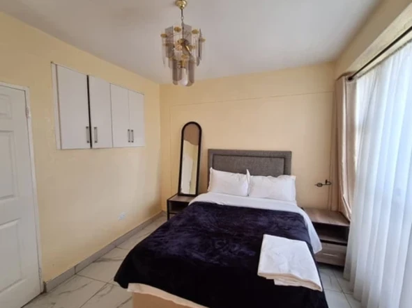 2 Bedroom Flat & Apartment