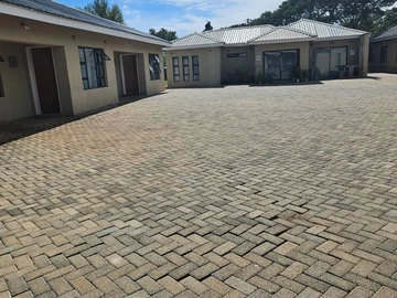 3 Bedroom Garden Flat