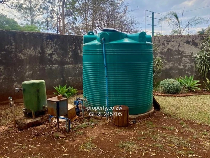 Gunhill: 5-Bed Home w/ Staff Quarters, Garage & Garden