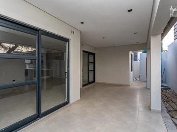 3 Bedroom Flat & Apartment