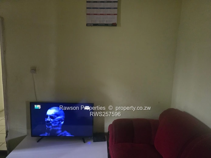 Avondale West: 3-Bed Home with Pool on 900m²