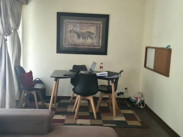 2 Bedroom Flat & Apartment
