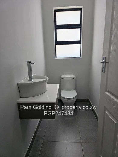 Sleek & Stylish 3 Bedroom Ensuite Residence