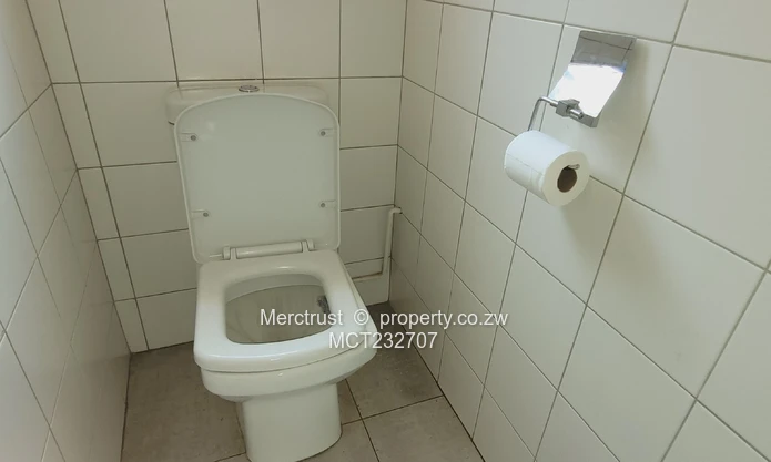 Immaculate duplex garden flat! (Sole Mandate)